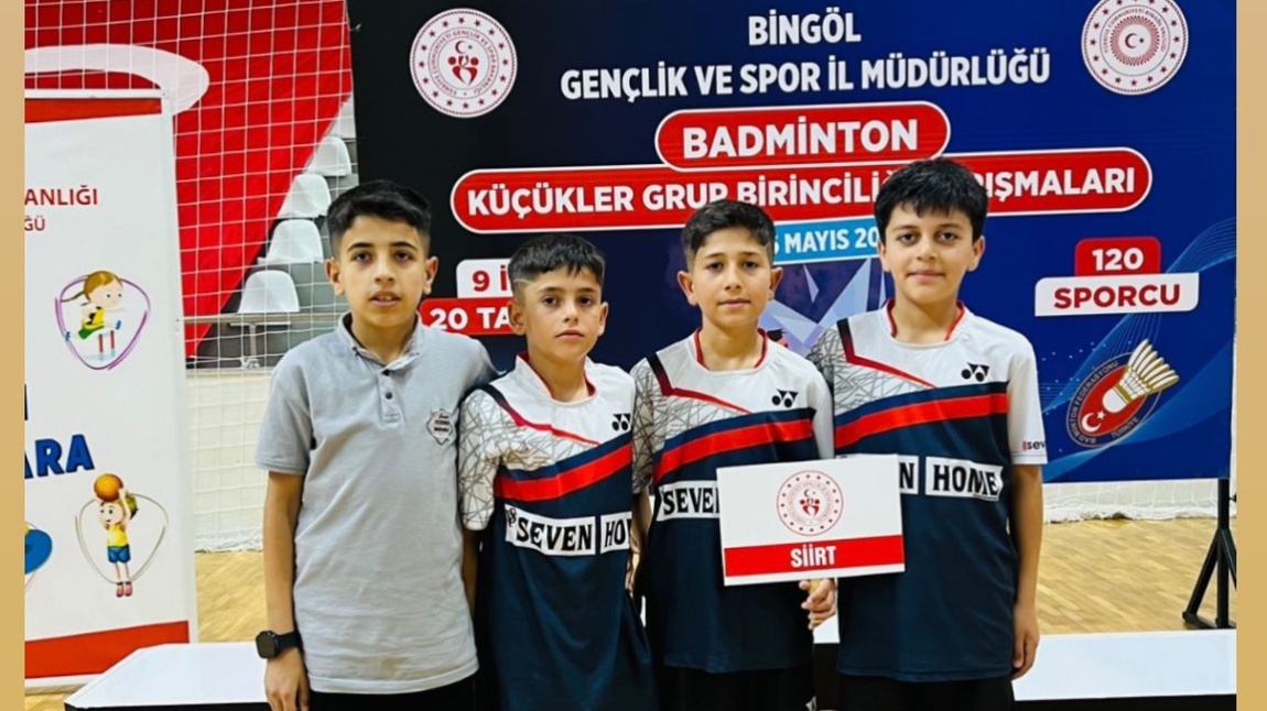Öğrencilerimiz Badminton Türkiye Bölge Şampiyonu Oldu